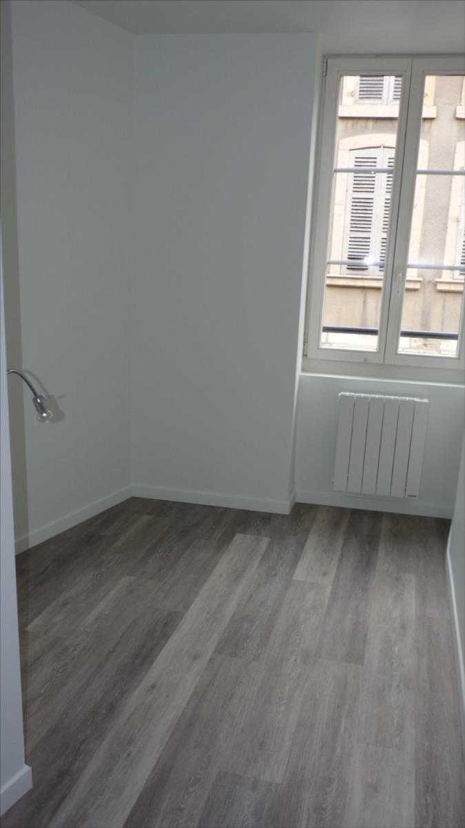 BEAUNE INTRA MUROS Rue piétonne T3