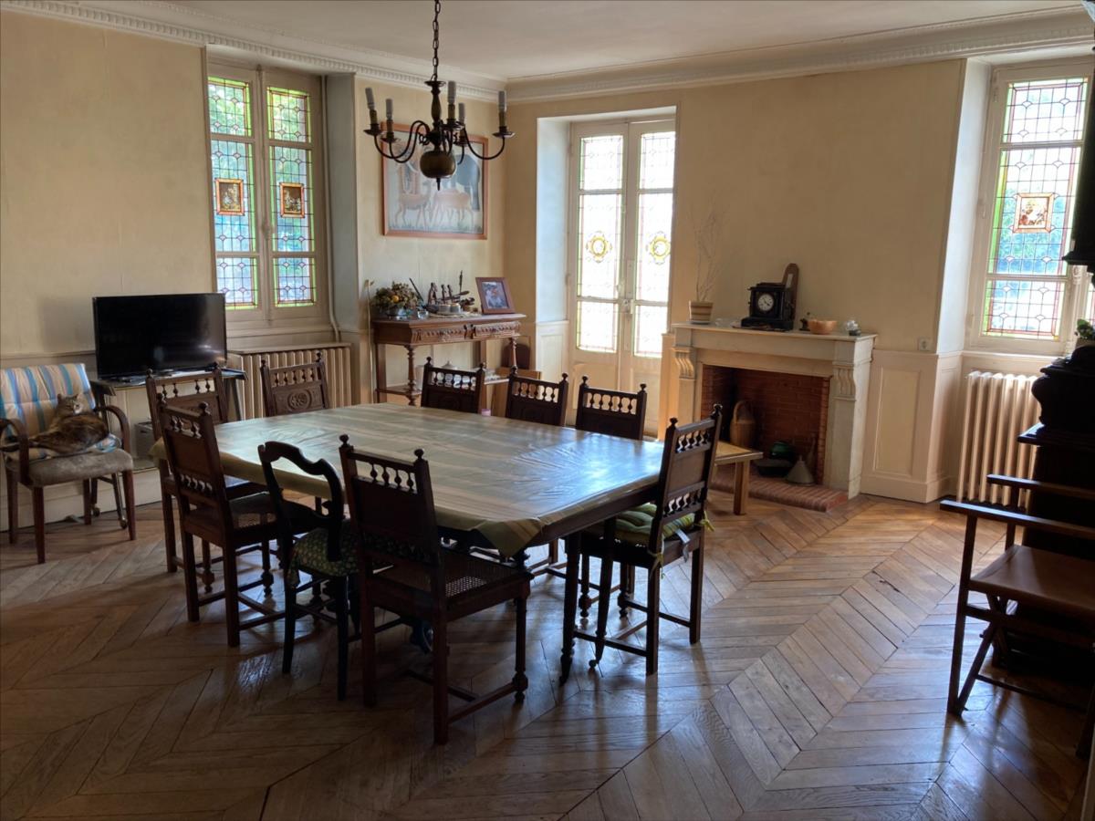 BEAUNE maison 188 m² habitable proche centre ville