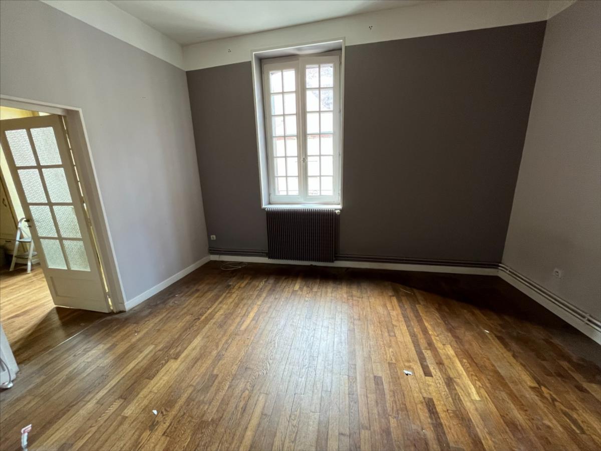 SEURRE Maison ancienne de ville 166 m²
