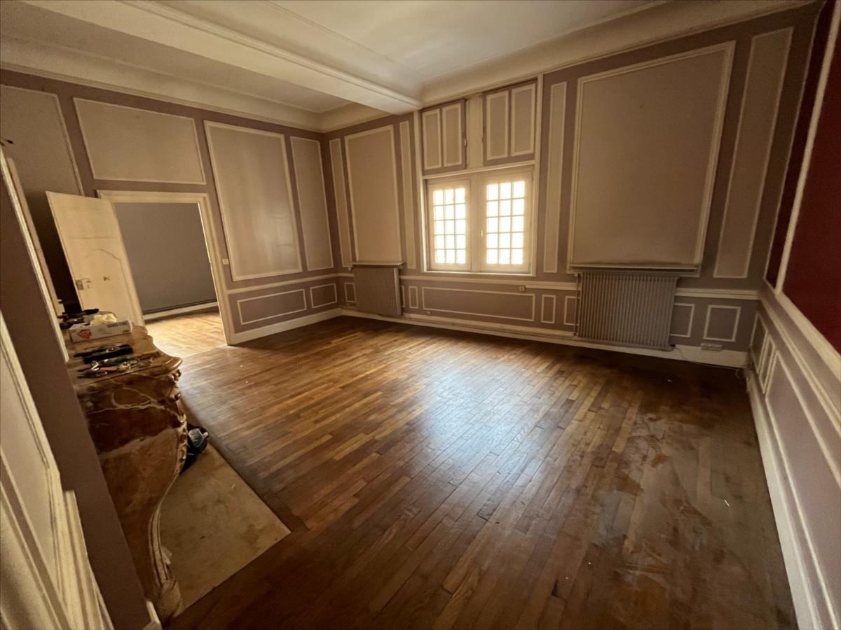 SEURRE Maison ancienne de ville 166 m²