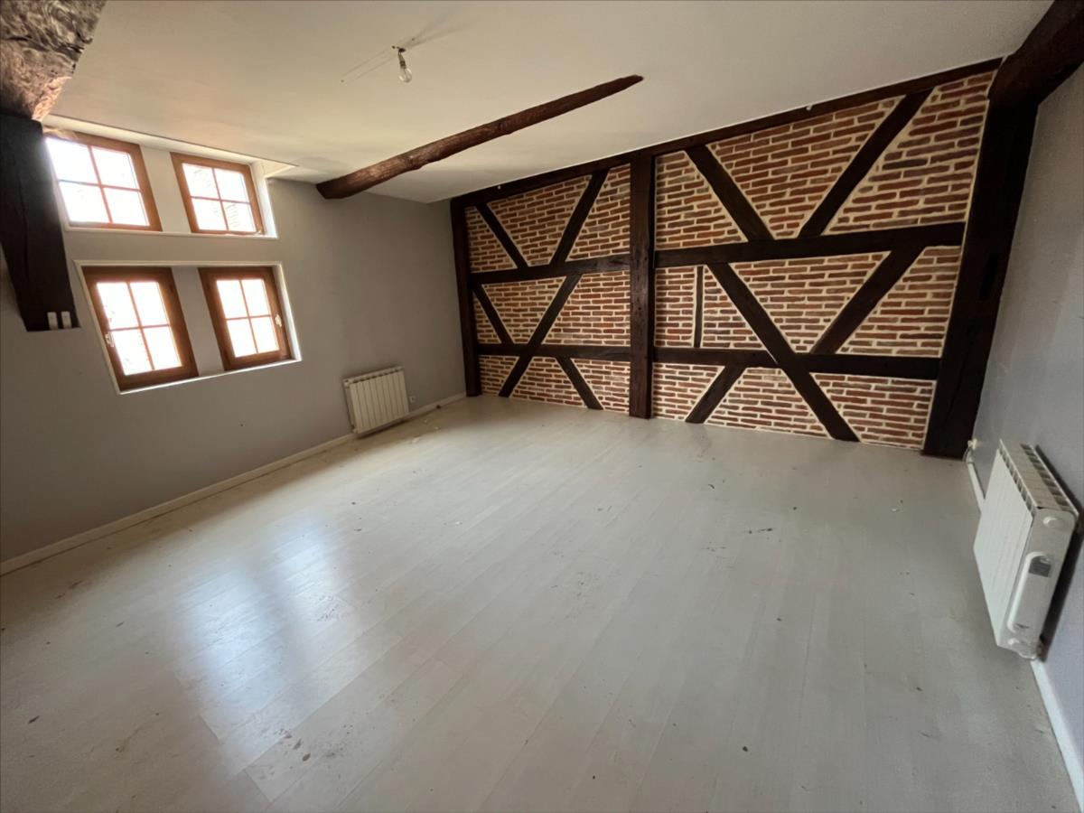 SEURRE Maison ancienne de ville 166 m²