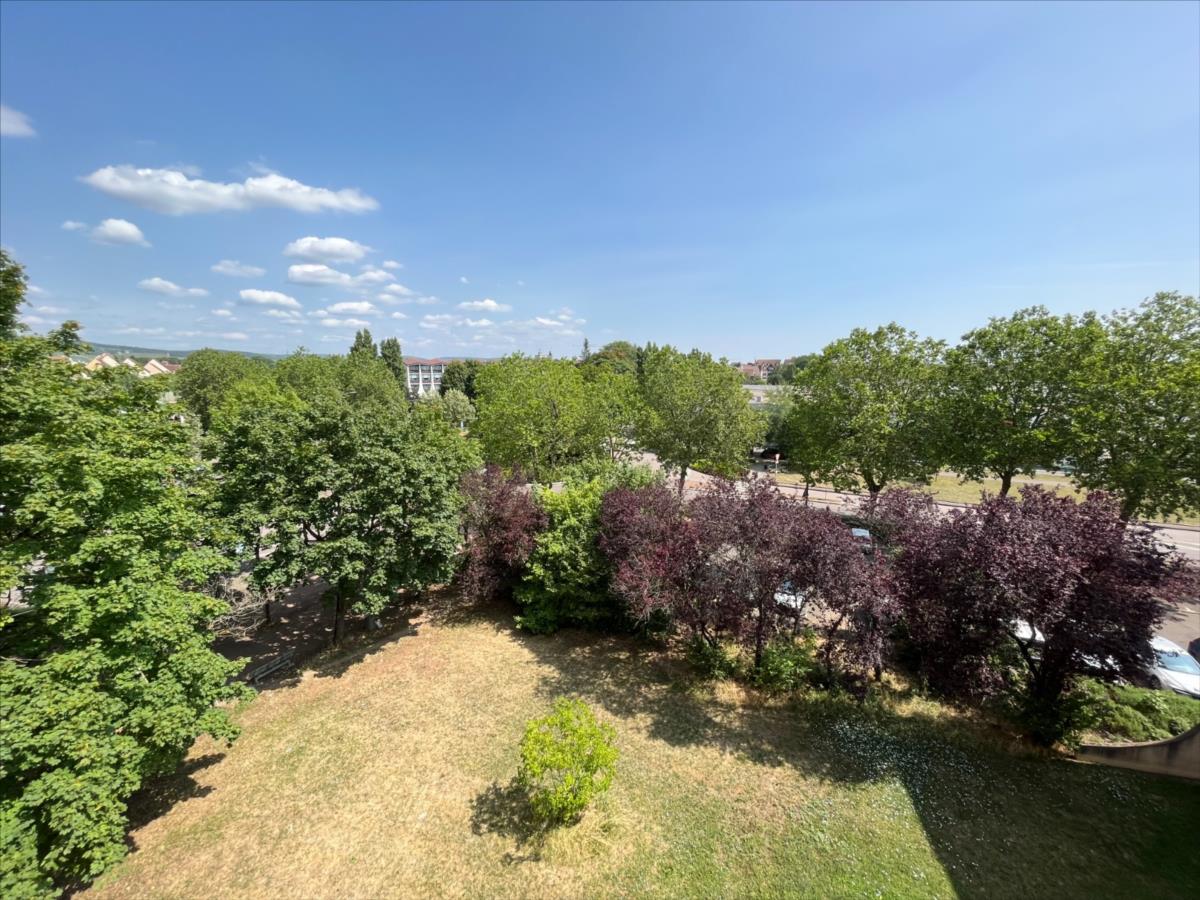 BEAUNE appart de 94m² ascenseur proche ttes commodités