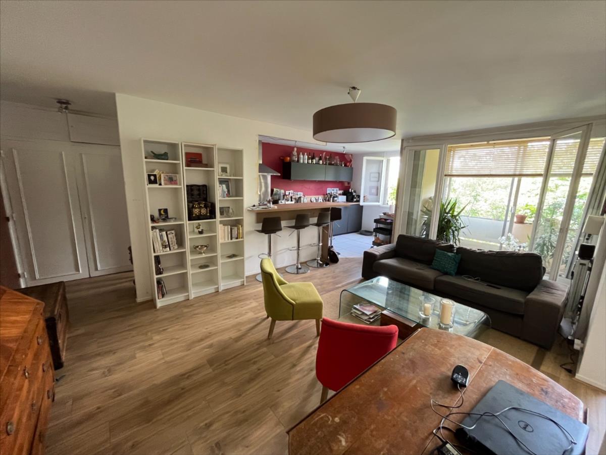 BEAUNE appart de 94m² ascenseur proche ttes commodités