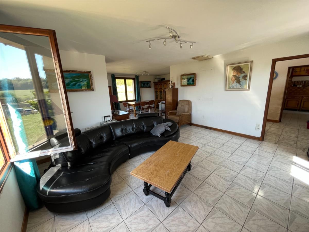 MELOISEY maison de 114 m² sur terrain de 1600 m²