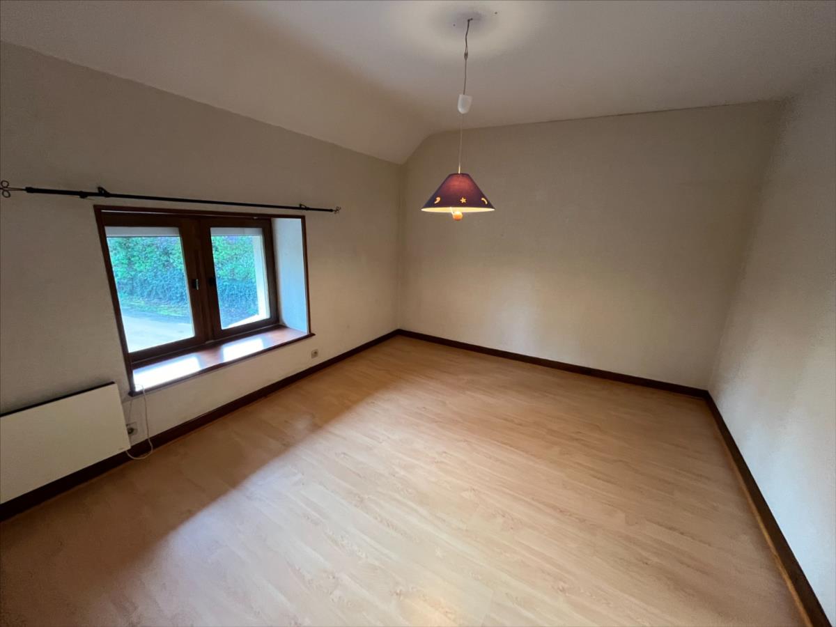 BEAUNE à 6,5 kms maison au calme sur env 2200 m² de terrain
