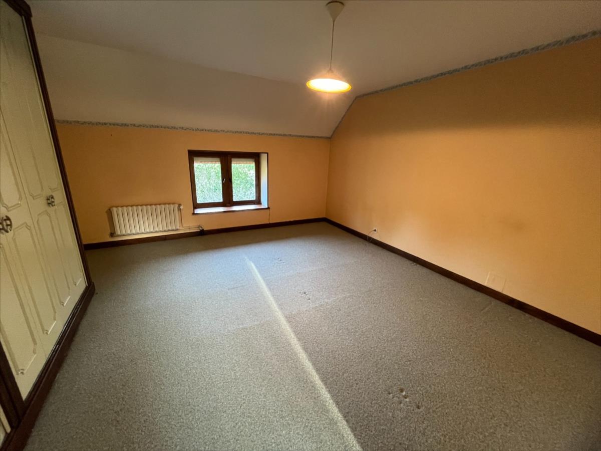 BEAUNE à 6,5 kms maison au calme sur env 2200 m² de terrain