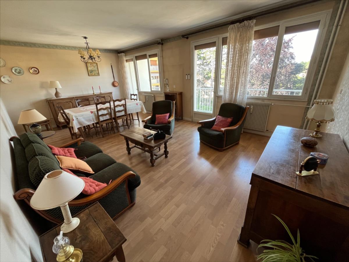 BEAUNE appart de 92 m² proche CV résidence avec ascenseur