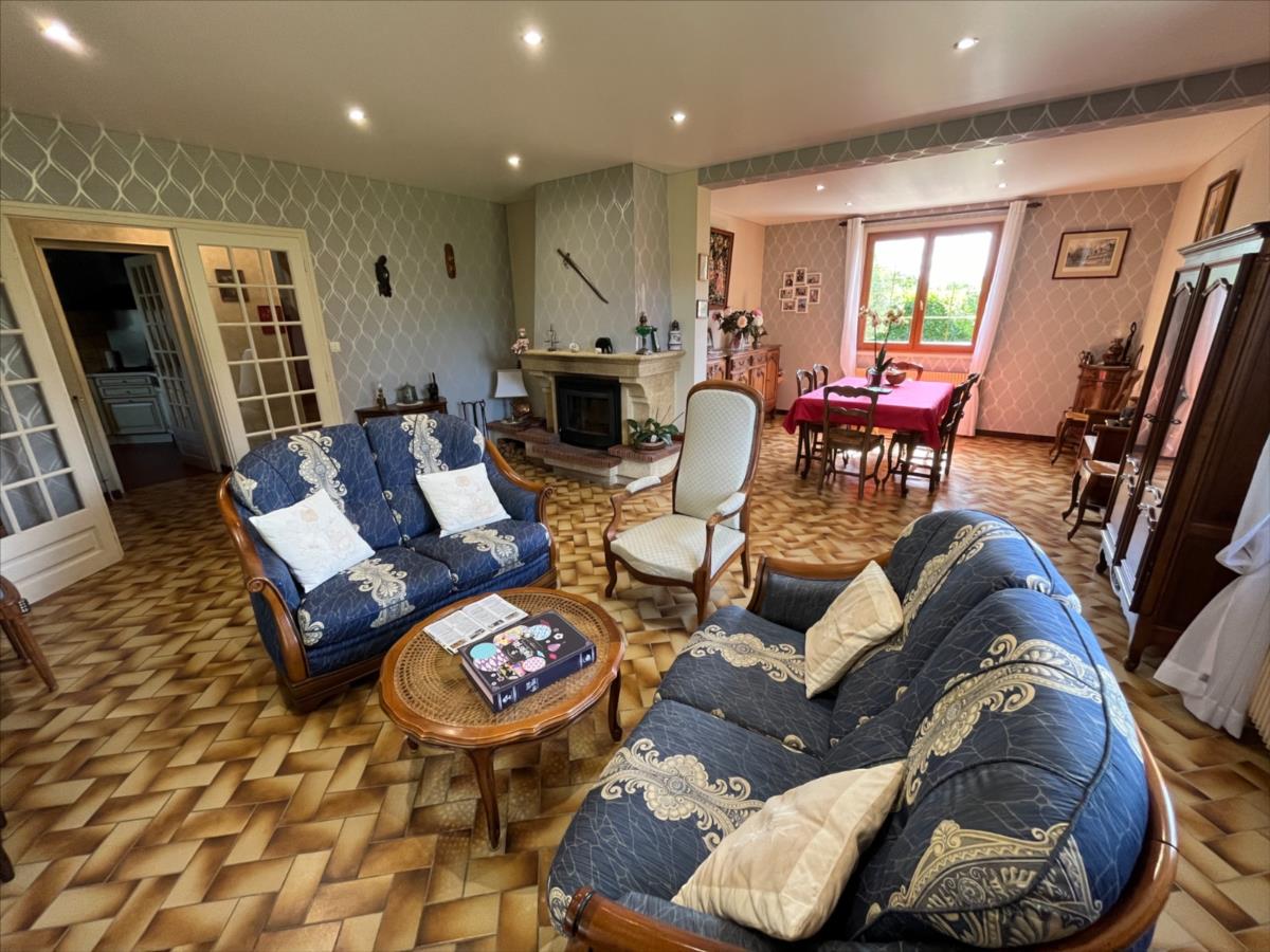 BEAUNE maison 130 m² hab possible 35 m² en + ter 1000 m²