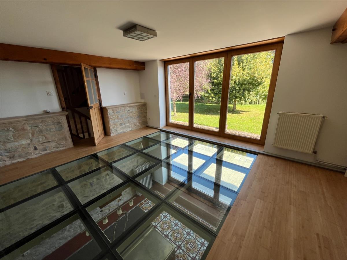 NUITS SAINT GEORGES 10 kms Prop 327 m² hab terrain 2300 m²