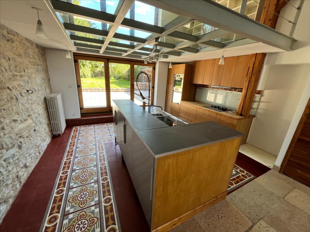 NUITS SAINT GEORGES 10 kms Prop 327 m² hab terrain 2300 m²