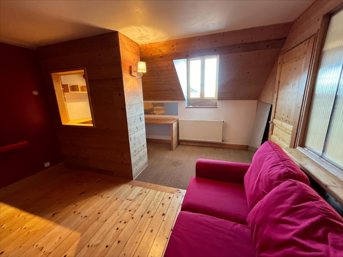 NUITS SAINT GEORGES 10 kms Prop 327 m² hab terrain 2300 m²