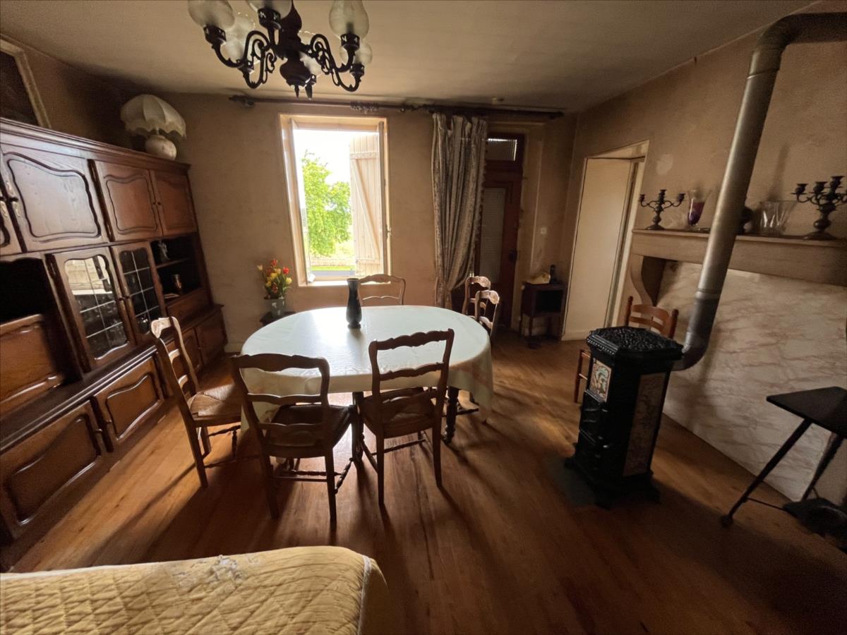 COMBLANCHIEN maison 59 m² hab a restaurer petit terrain