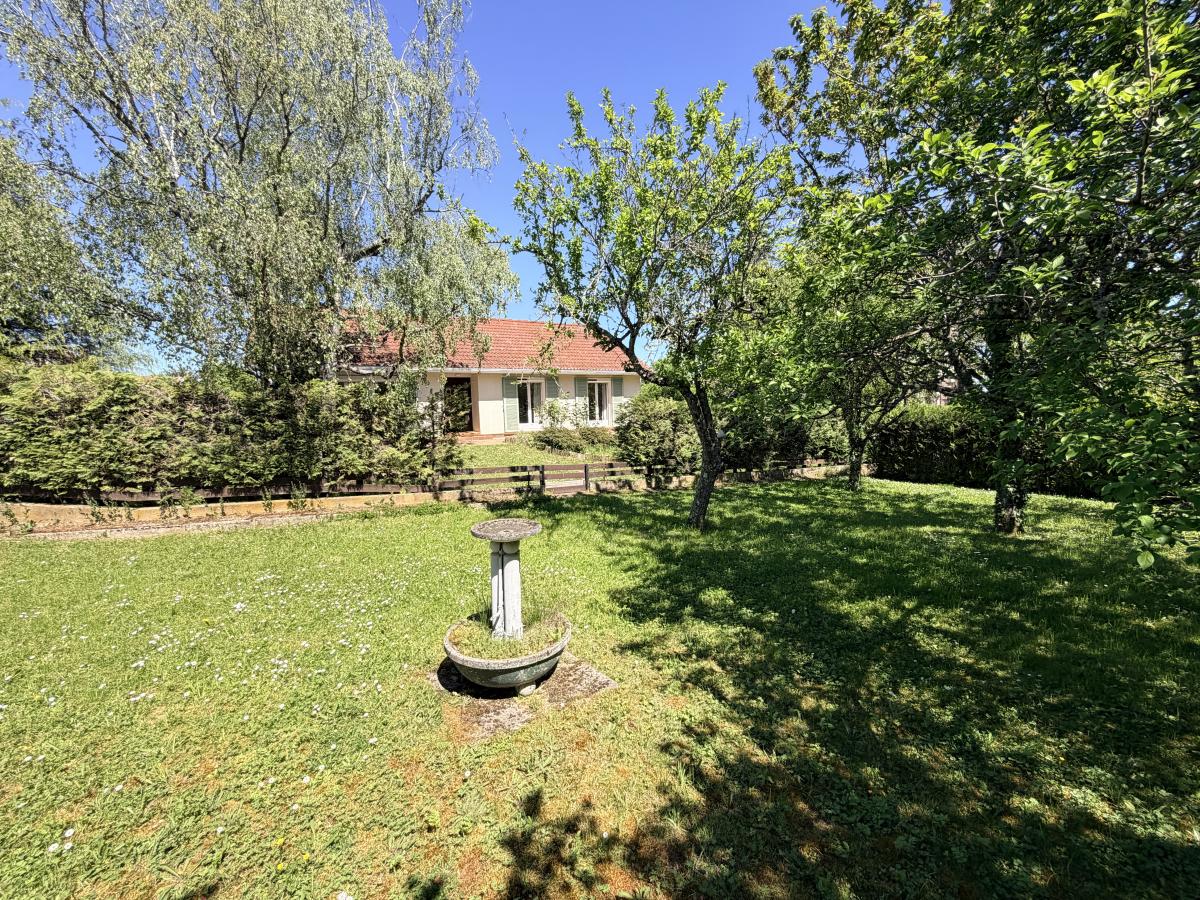 maison - 106.88 m² - Fixin