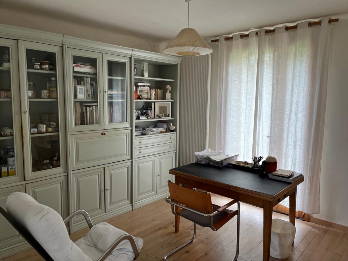 Maison sur grand terrain