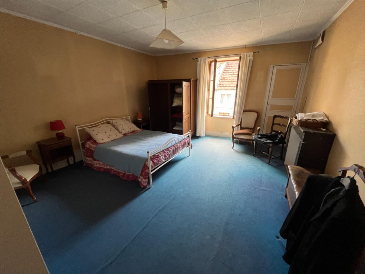 SAVIGNY LES BEAUNE maison de 98 m² + 32 m² dépendances