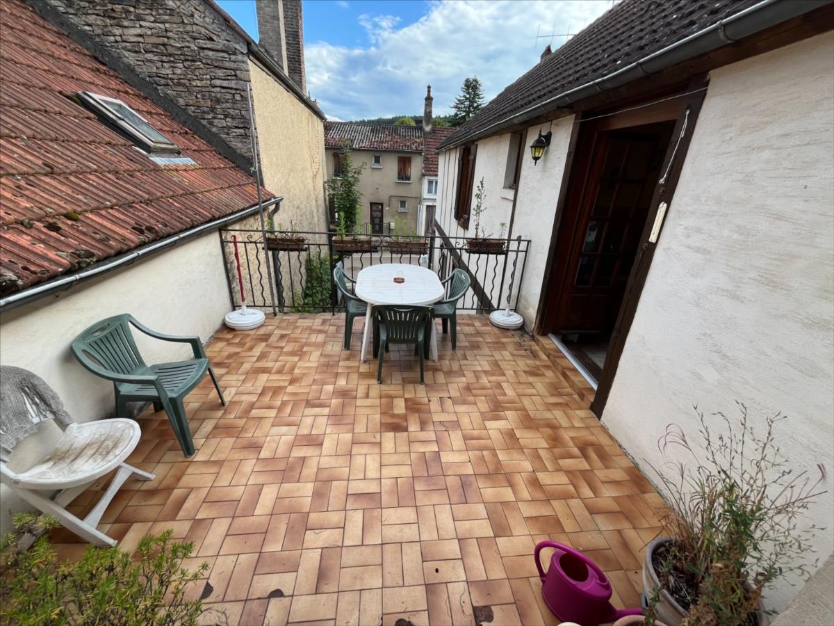 SAVIGNY LES BEAUNE maison de 98 m² + 32 m² dépendances