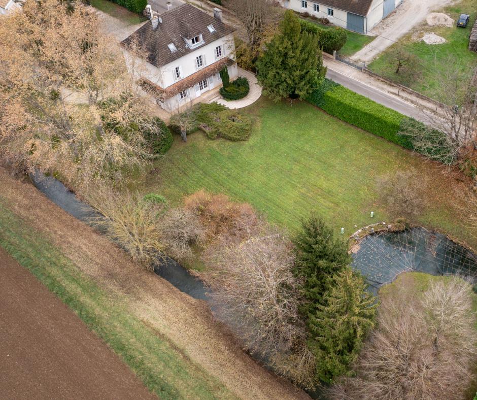 BEAUNE 8kms LADOIX SERRIGNY Propriété 212m² terrain 2400 m²