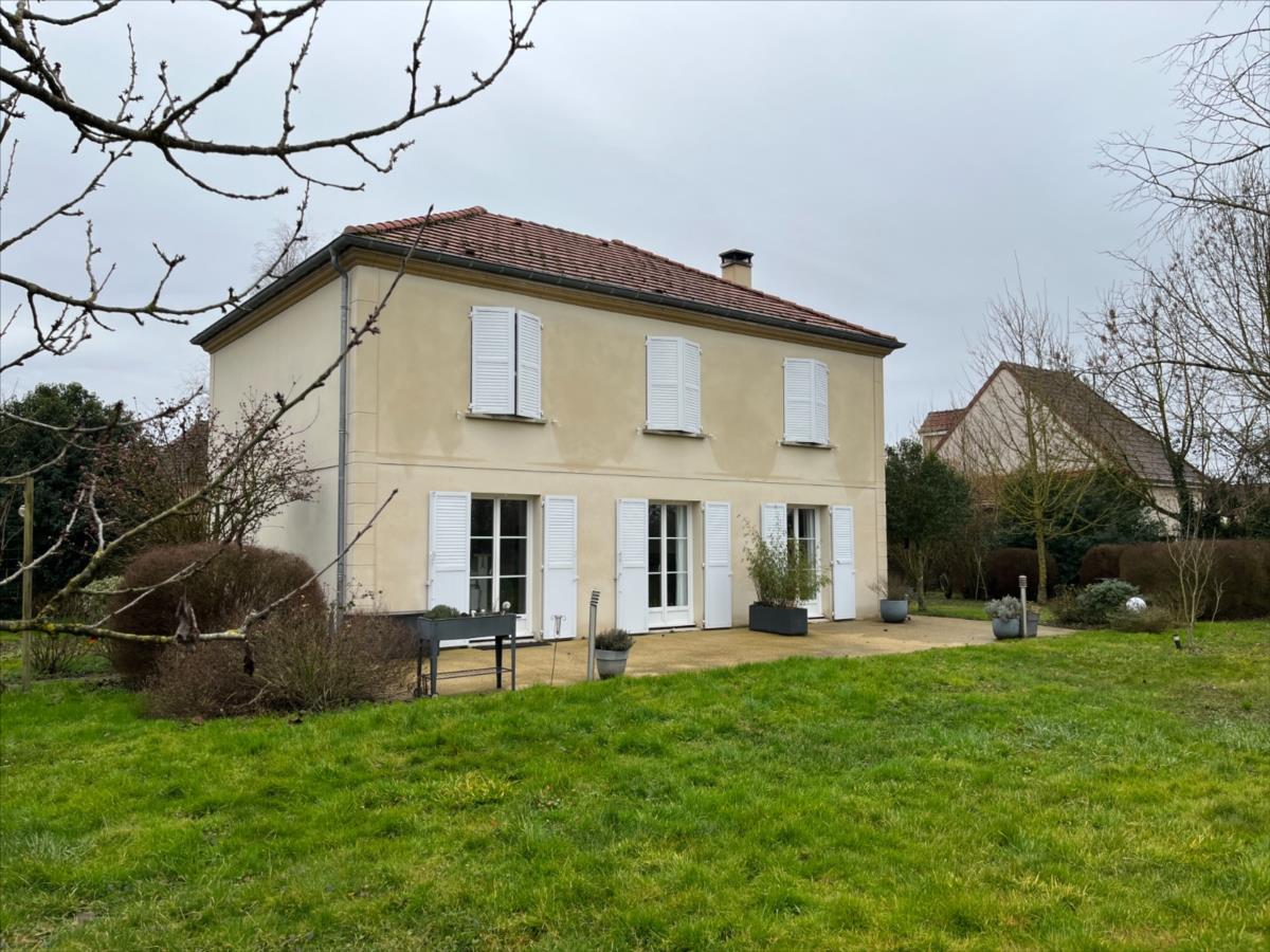 NUITS SAINT GEORGES 3kms maison 138 m² hab 1400 m² terrain