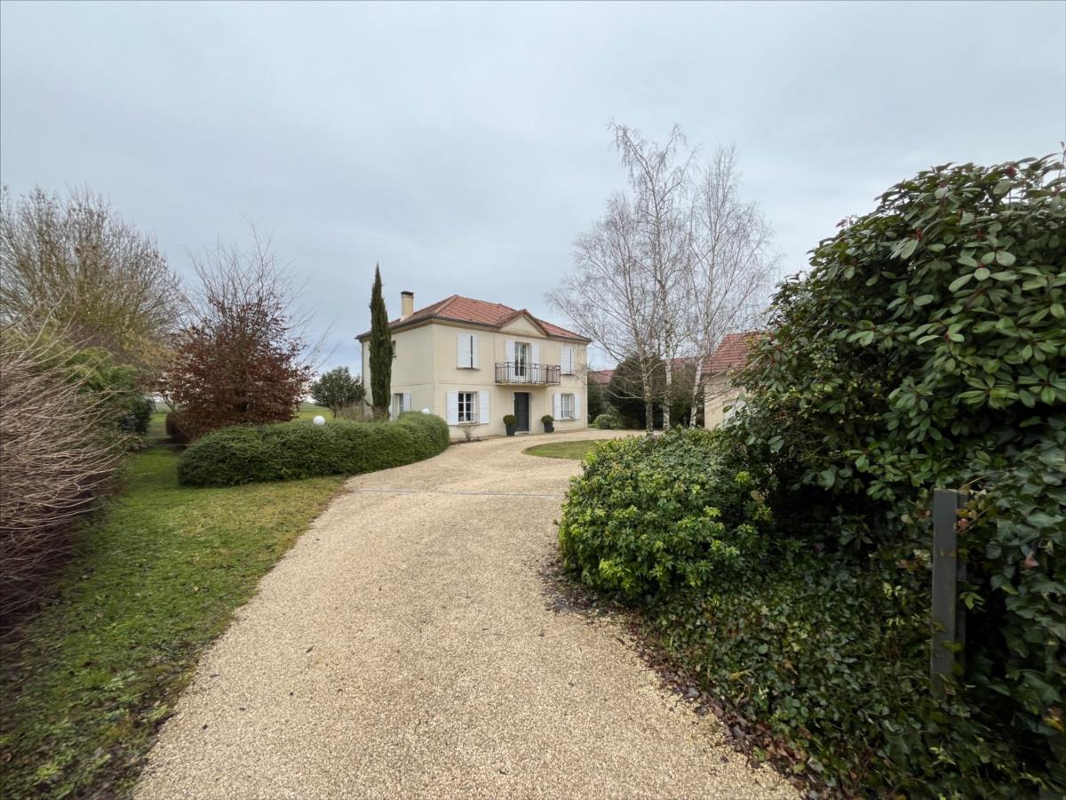 Maison - 6 pièces