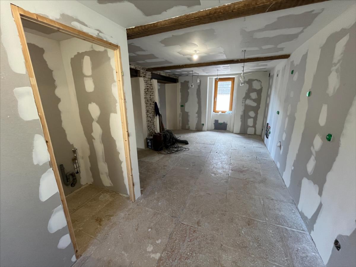 BEAUNE 7 Kms village viticole maison en pierre 70 m² hab