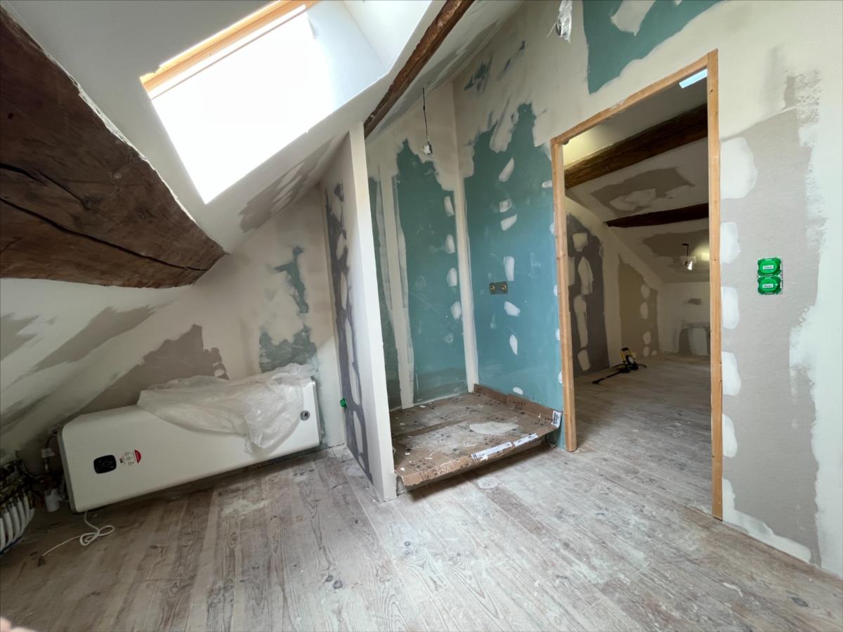 BEAUNE 7 Kms village viticole maison en pierre 70 m² hab