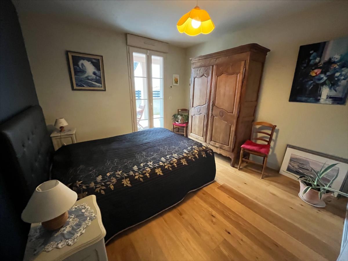 BEAUNE appart 123 m² terrasse et ext 170 m² et garage double