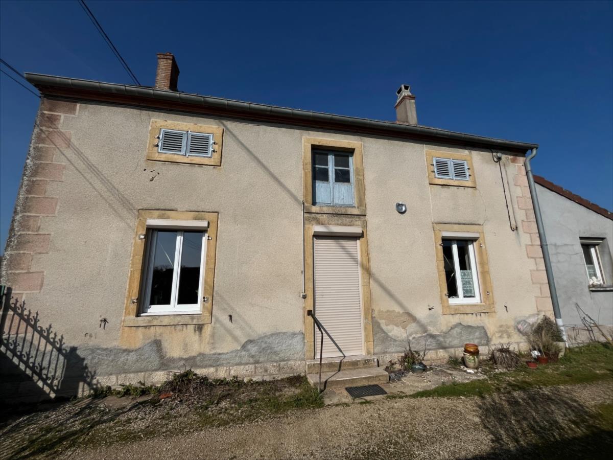 TRECLUN - GENLIS-  MAISON HABITATION