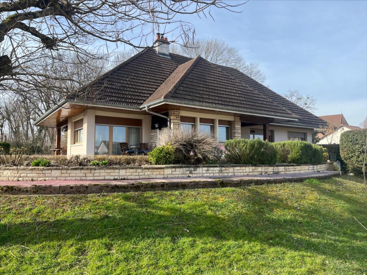 Maison - 6 pièces