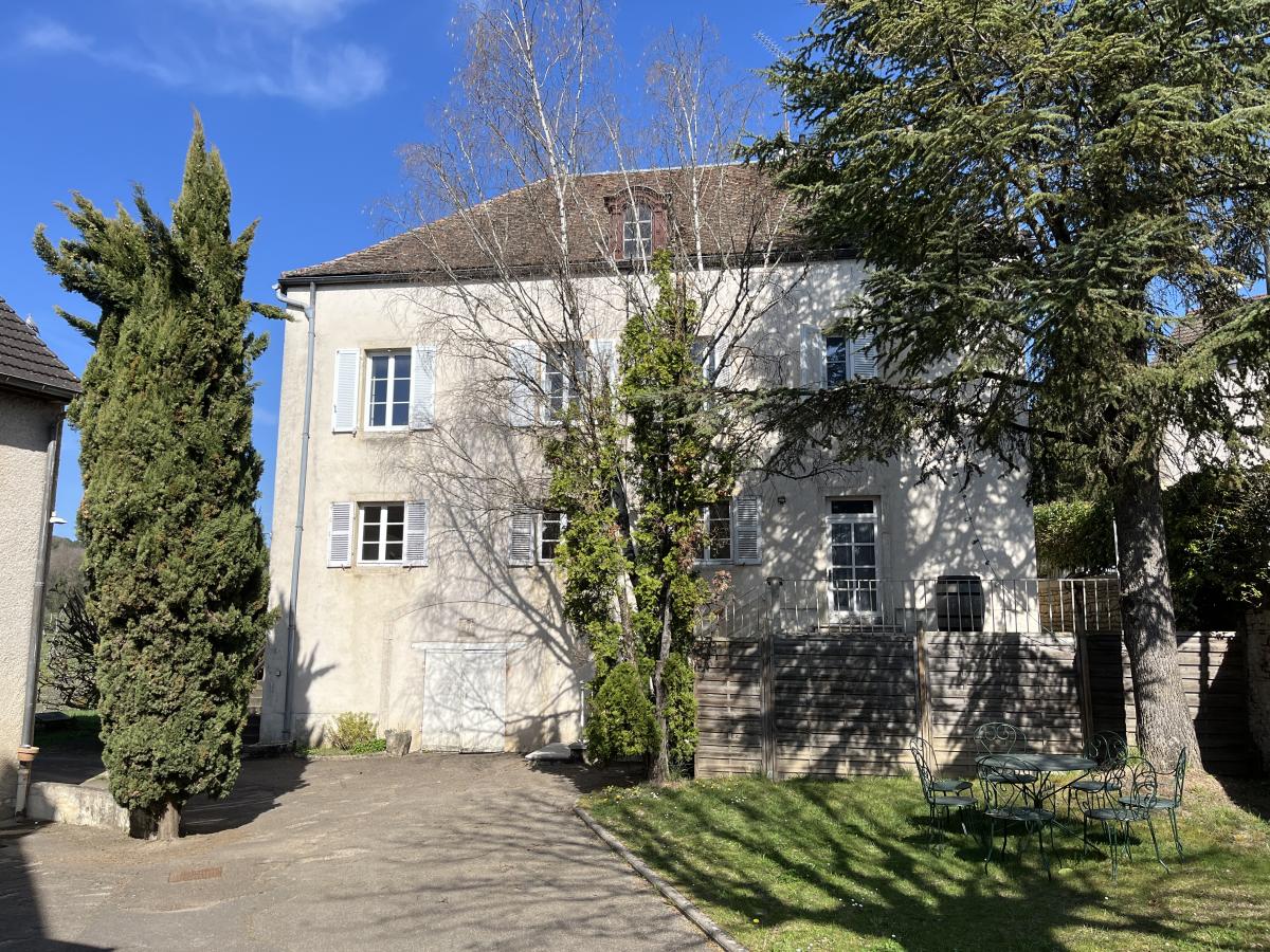 maison - 870 m² - Beaune
