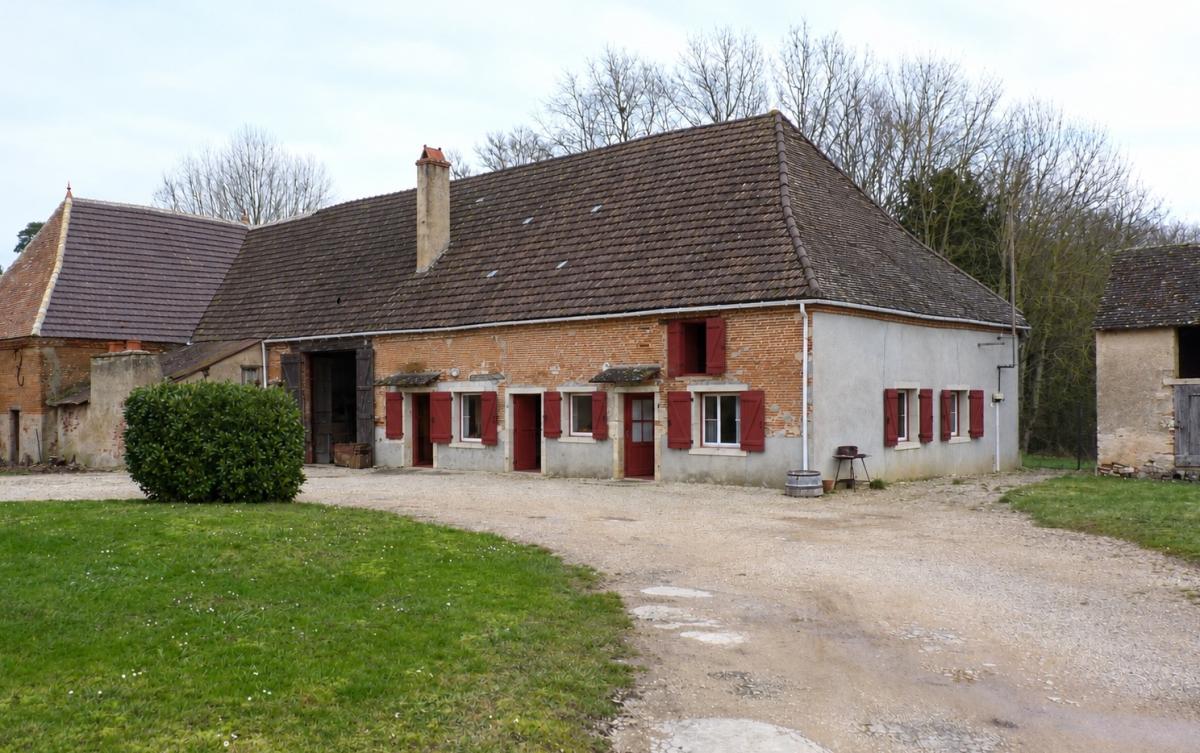 maison - 155.96 m² - Saint-Gervais-en-Vallière