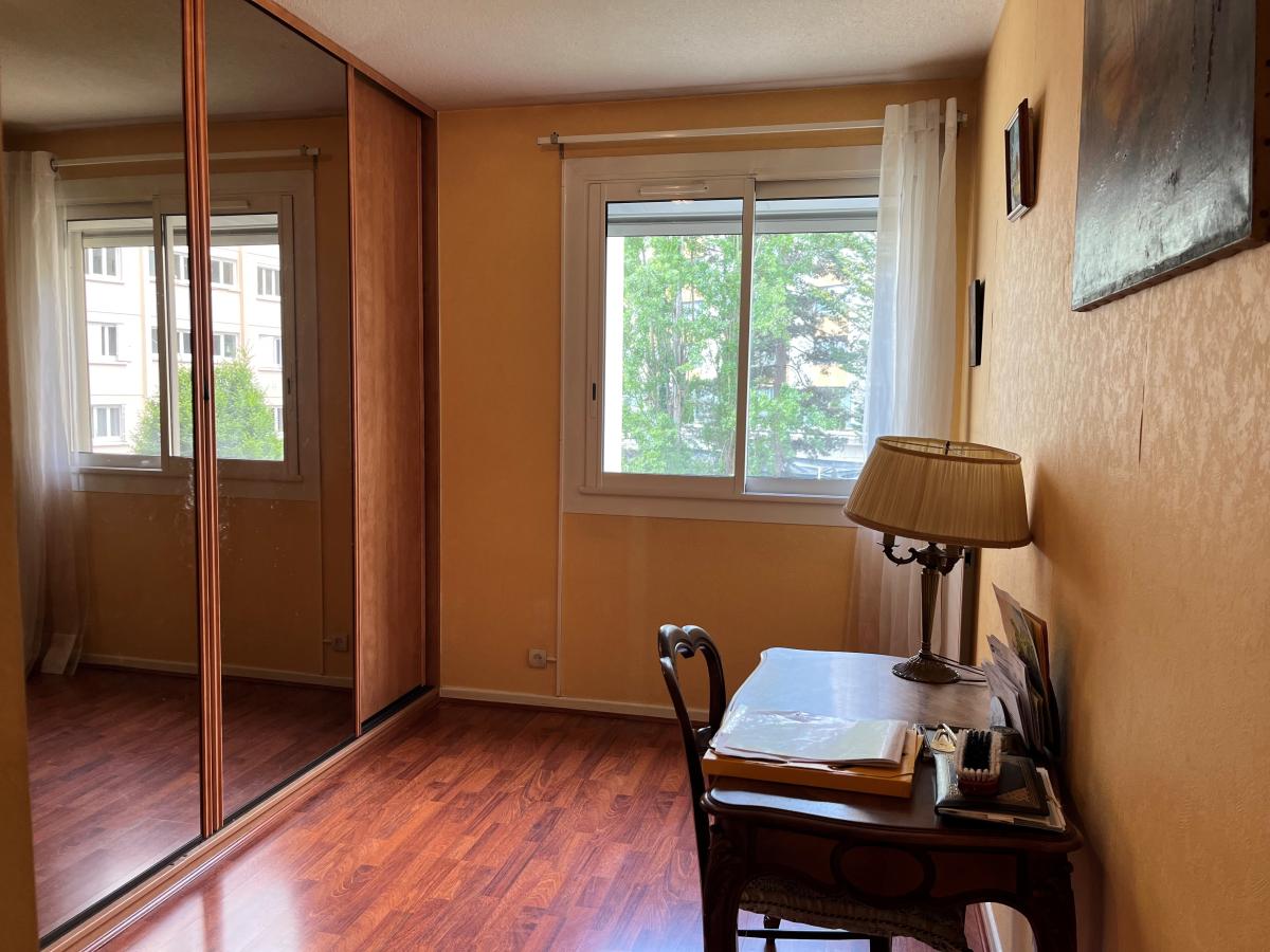 appartement - 77.93 m² - Dijon